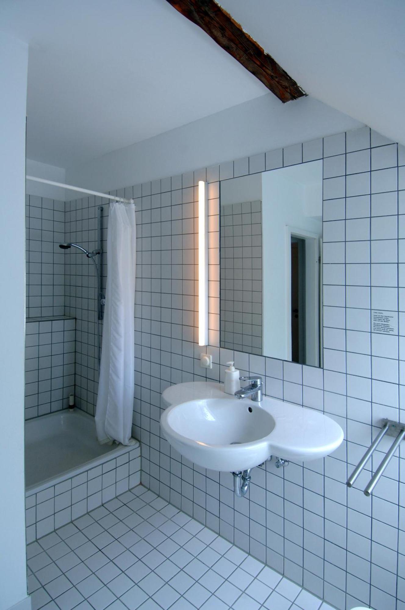 Seehotel Am Neuklostersee Bilik gambar